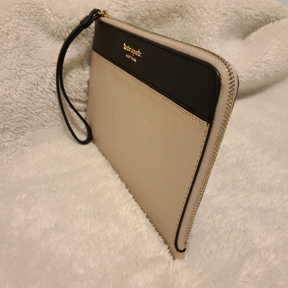 Kate Spade L-zip slim wristlet - Picture 3 of 3